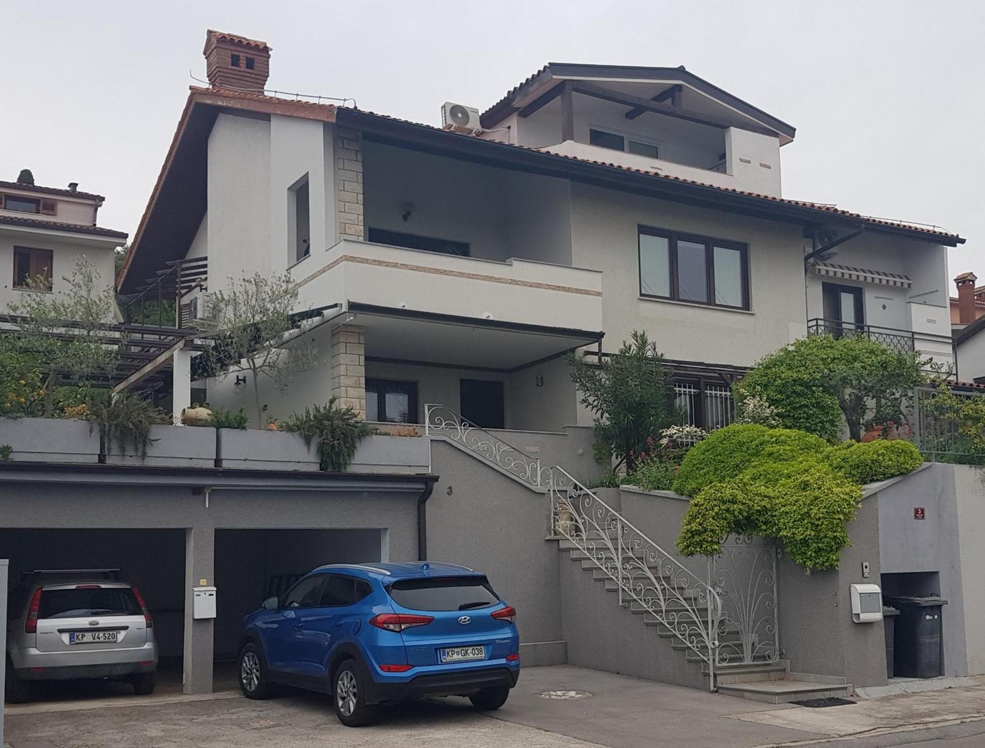Tramontana Apartment Люция Екстериор снимка