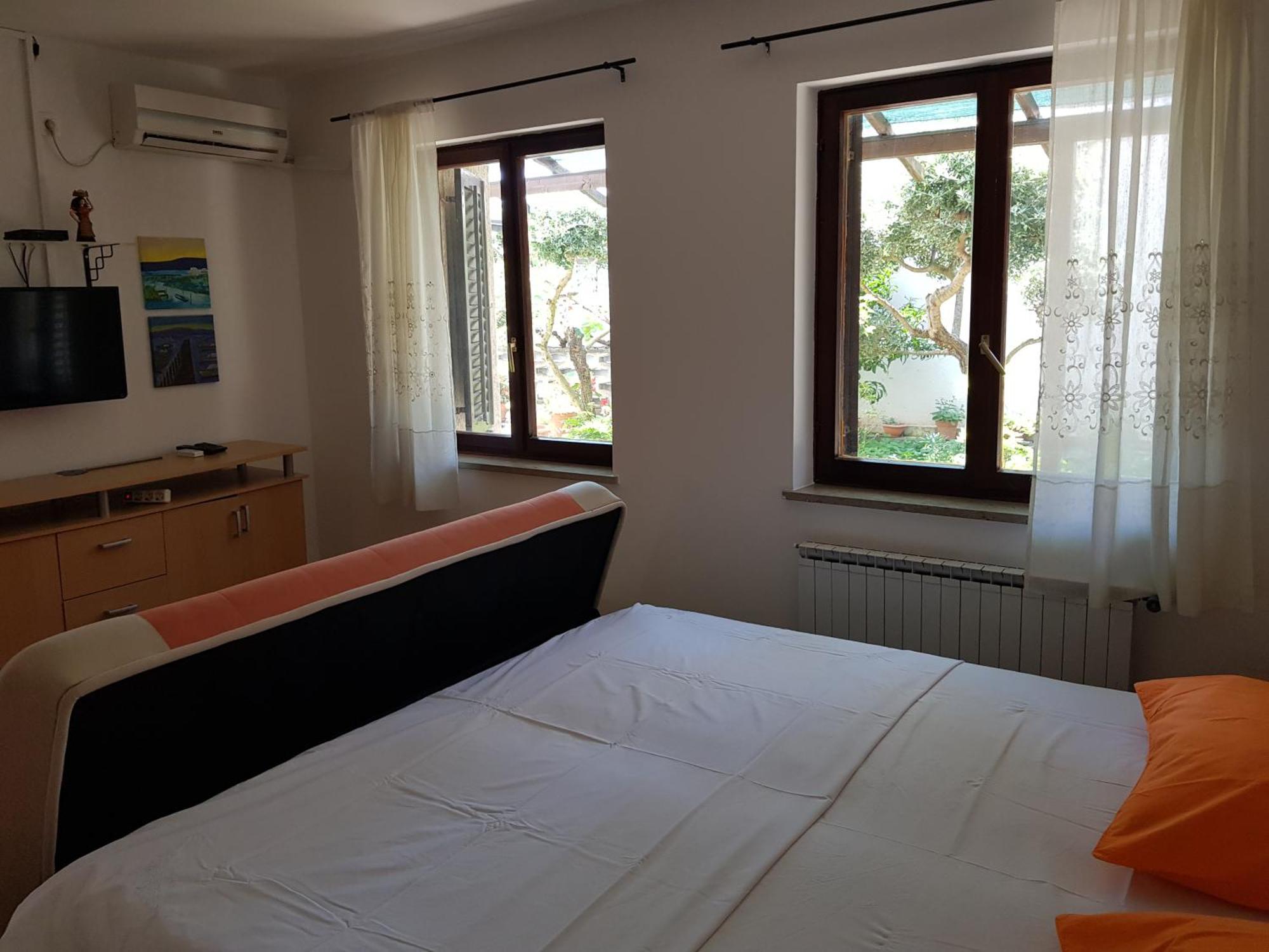 Tramontana Apartment Люция Екстериор снимка